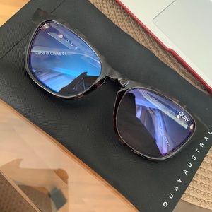 Quay Hardwire Mini Bluelight glasses